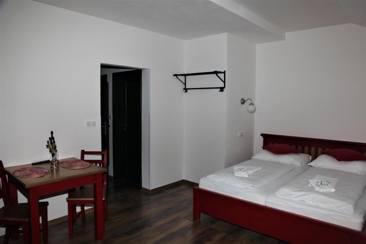 Aparthotel Madr Модрава Экстерьер фото