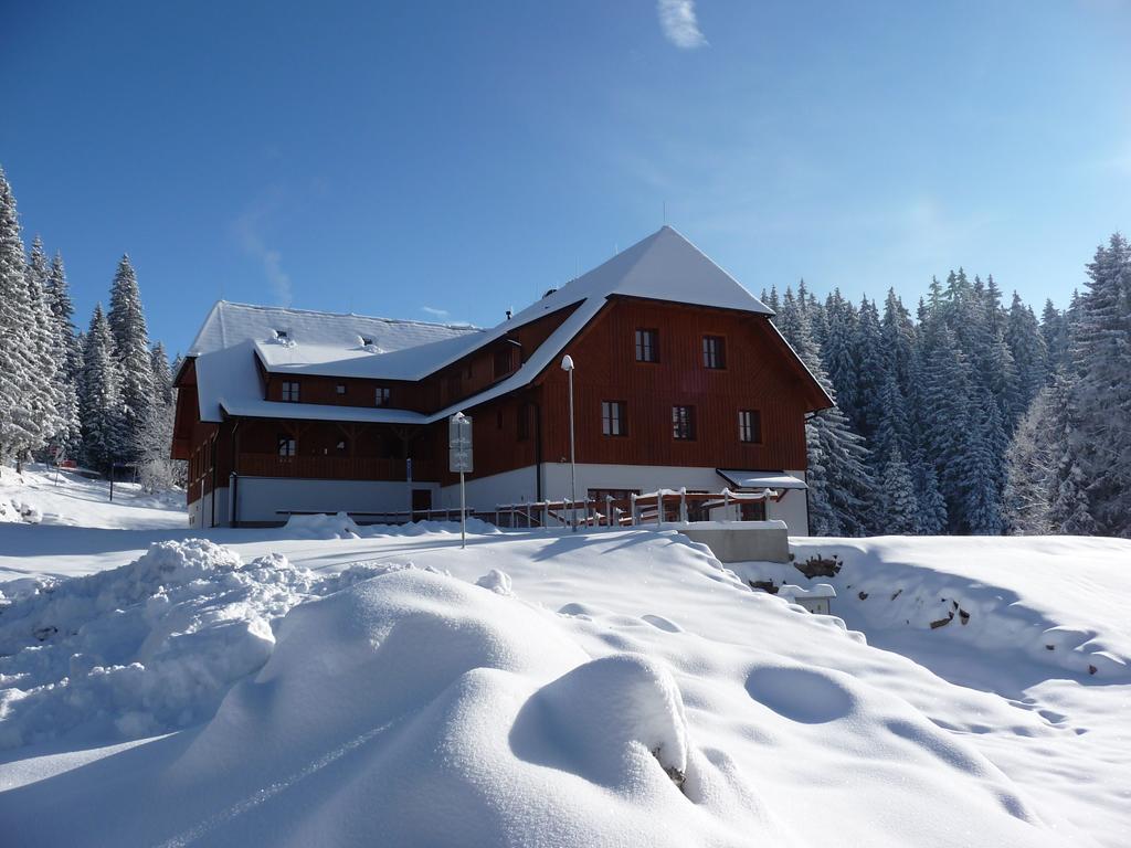 Aparthotel Madr Модрава Экстерьер фото